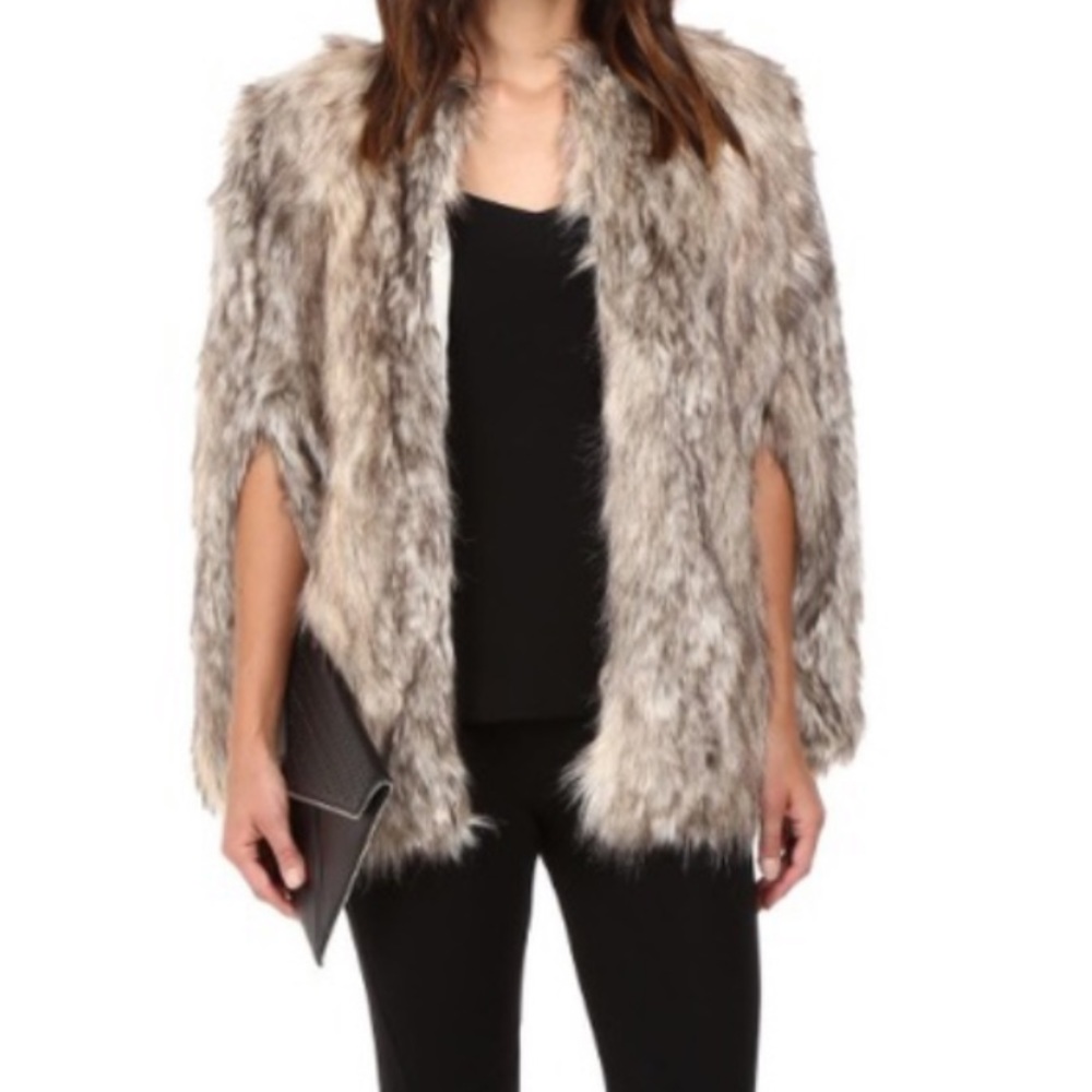 BB Dakota fur cape xs